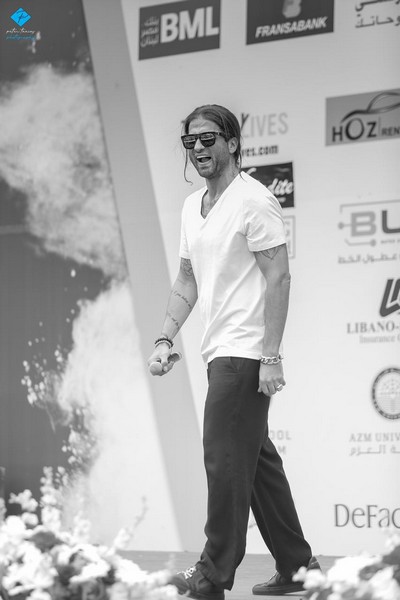 من ماراثون صيدا لماراثون طرابلس فادي اندراوس يغنّي من أجل السلام ويوجّه رسالة