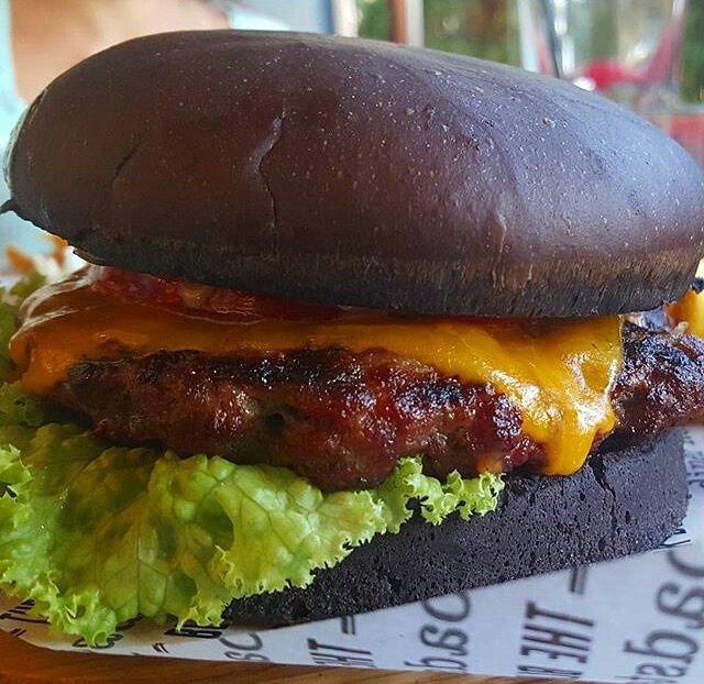 Roadster Diner Reveales the New Black Burger