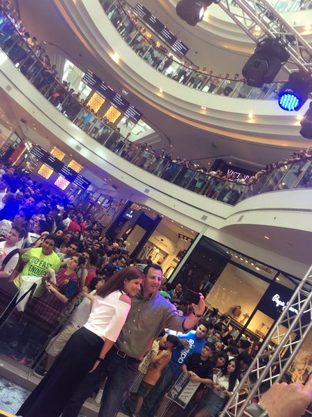 Gerard Pique Live from City Centre Beirut
