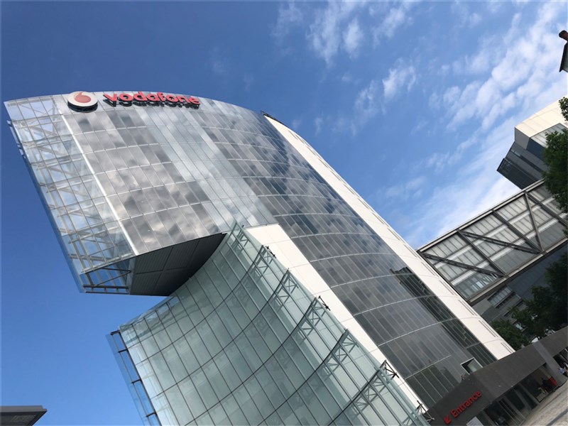 Huawei Experience Store in Europe Wows Guests and Saves Energy