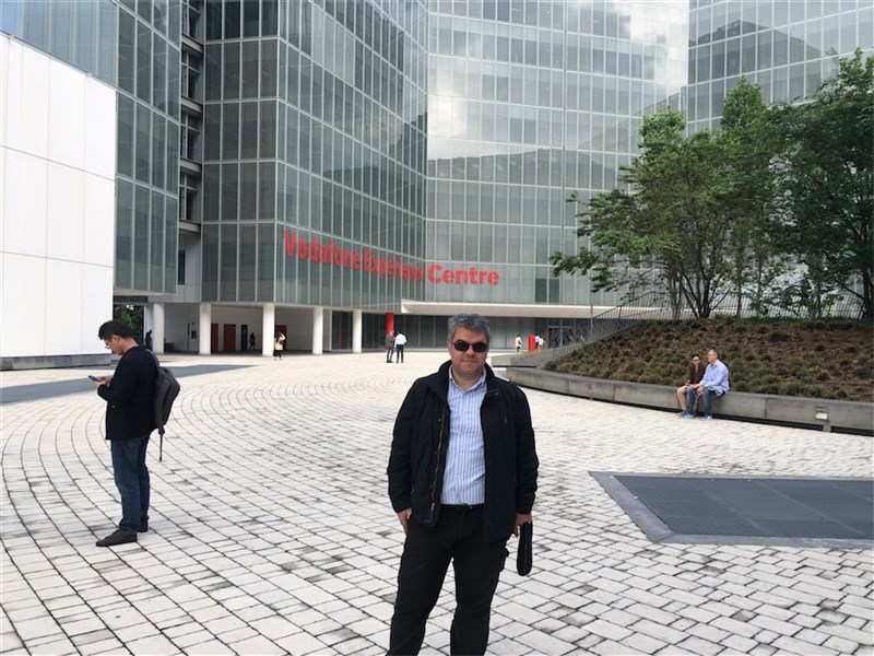 Huawei Experience Store in Europe Wows Guests and Saves Energy