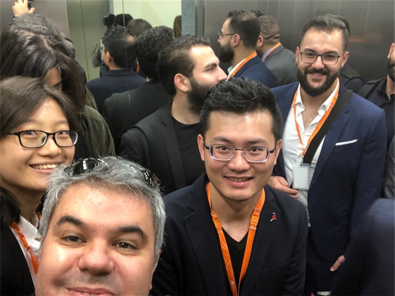 Huawei Experience Store in Europe Wows Guests and Saves Energy