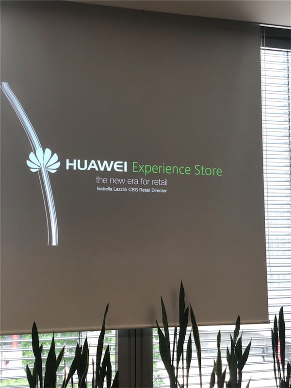 Huawei Experience Store in Europe Wows Guests and Saves Energy
