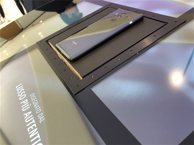 Huawei Experience Store in Europe Wows Guests and Saves Energy