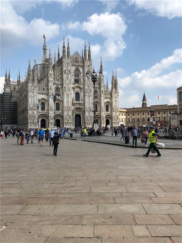 Huawei Experience Store in Europe Wows Guests and Saves Energy