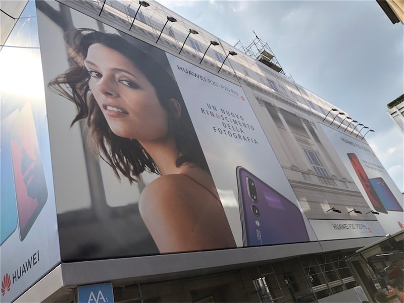 Huawei Experience Store in Europe Wows Guests and Saves Energy