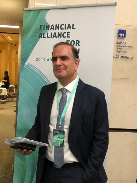 نديم القصار في قمة التحالف المالي للمرأة ويتسلم جائزة التميّز في التزام دعم النساء في العمل