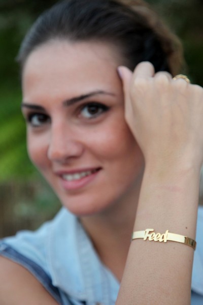 Motifashion bracelets by FEED lift morale of the Lebanese 