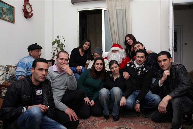 Raouche Arjaan by Rotana spreads Joy at the Home of an Elderly Couple