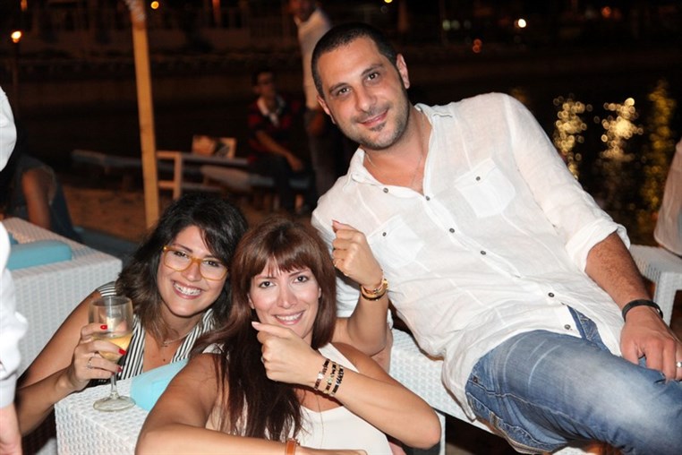 Motifashion bracelets by FEED lift morale of the Lebanese 
