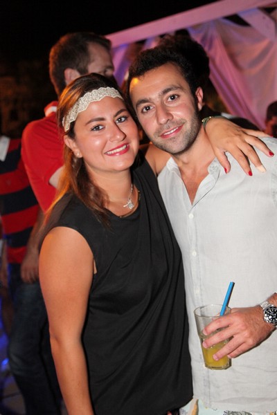 Motifashion bracelets by FEED lift morale of the Lebanese 