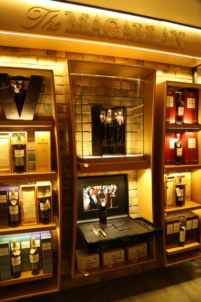 G.Vincenti & Sons Celebrates the Opening of The Cask & Barrel The First Spirits Venue of its Kind in the Middle East