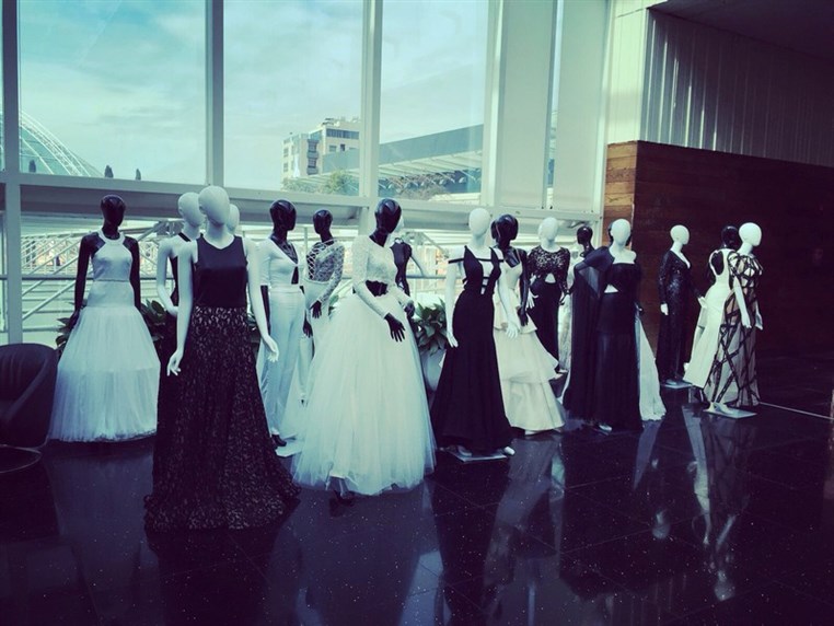 Marcella M Takes Fashion Shows to another Level  With her Fellini Inspired 2016 Collection