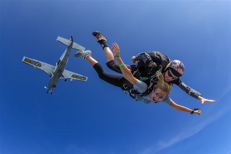 In Video: Maryland woman goes skydiving for the first time at 102
