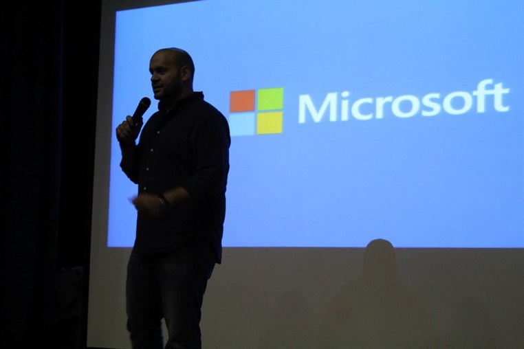 IT Pros and technology fans discover the latest in technology at Microsofts TechDays 9 Beirut