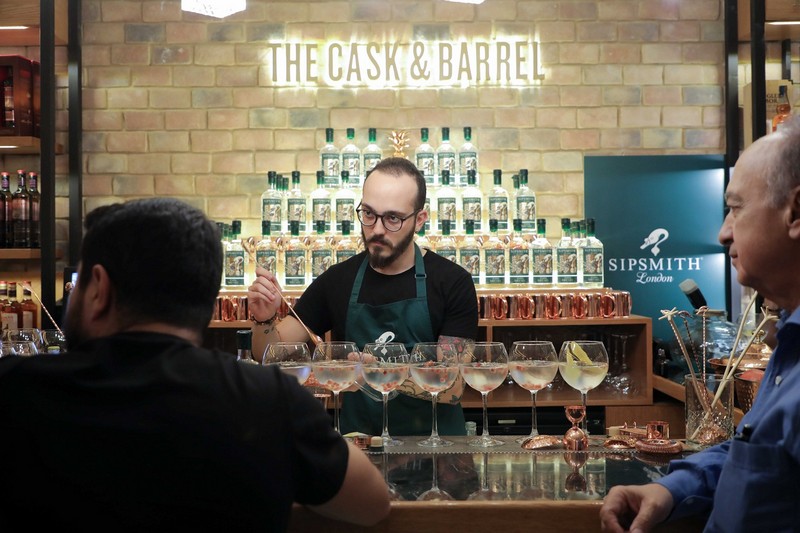 The Cask & Barrel Introduces Sipsmith London Dry Gin in a Vibrant Tasting Session 