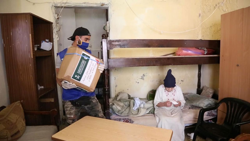 KSRelief in collaboration with AlGhina, distributes Aids to Lebanese