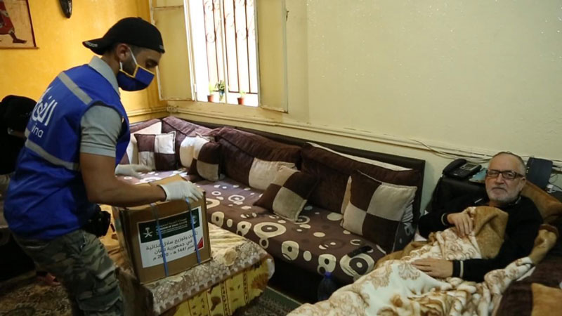 KSRelief in collaboration with AlGhina, distributes Aids to Lebanese