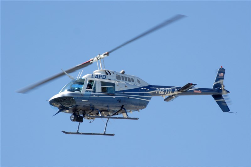 In Video: A helicopter carrying donor heart crashes on roof of LA hospital 