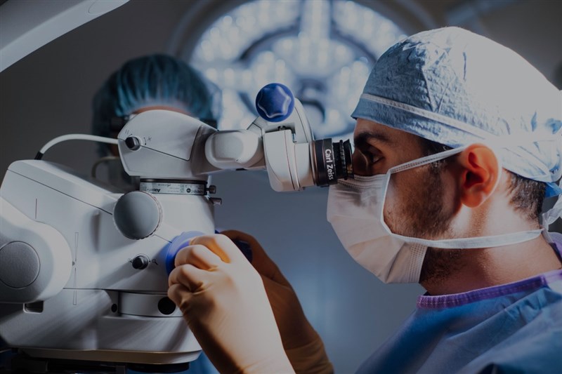 LAU Medical Center – Rizk Hospital performs the first of a kind 'iStent inject' procedure in Lebanon!