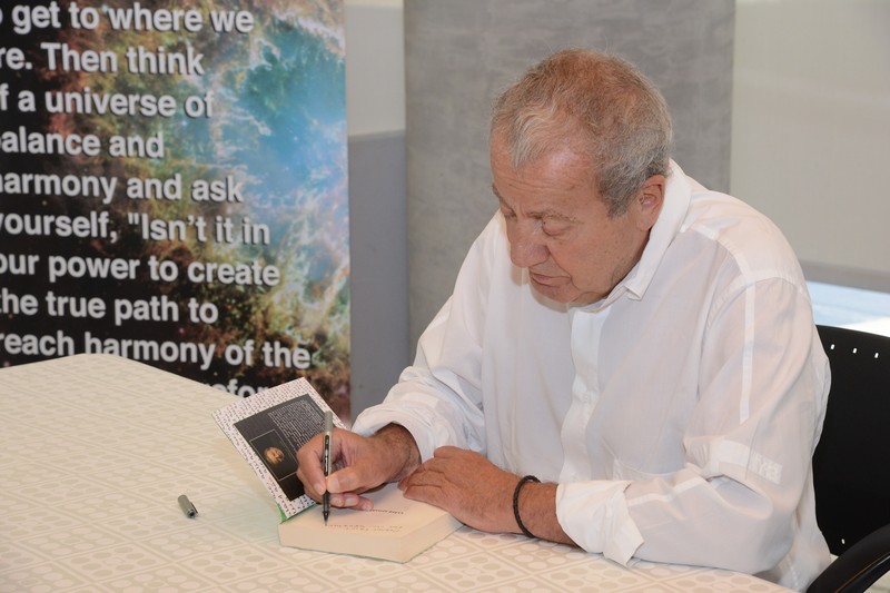 When Farid Chehab Speaks of Happiness and Creativity A roundtable discussion about the launch of his book, Of Happiness and Ideas at AUB