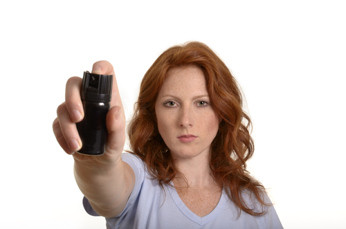 10 Things Every Woman Should Have in Her Purse