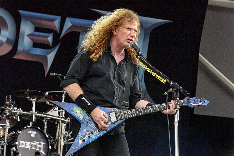 Megadeth's Dave Mustaine diagnosed with throat cancer