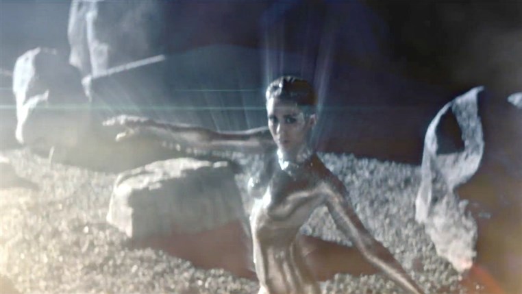 Miley Cyrus Real and True Video Clip