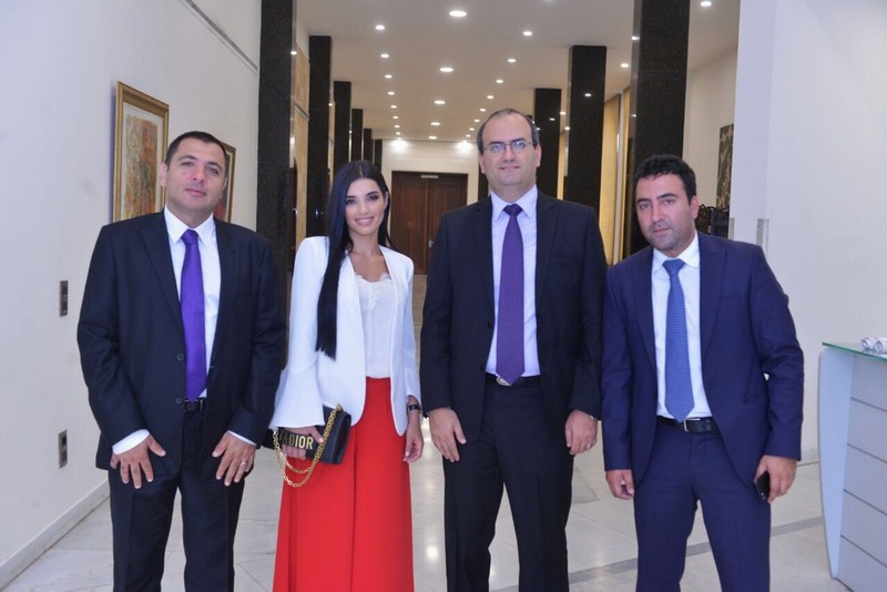 الاوتيفي في عيدها العاشر تقتحم القصر الجمهوري وتحول مبنى المونتيفردي إلى مسرح كبير في الهواء الطلق على مدى 18 ساعة من البث المباشر.