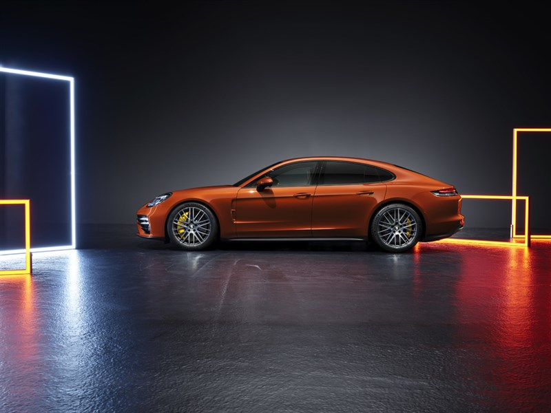 Panamera : un nouveau modèle hybride et des performances exceptionnelles