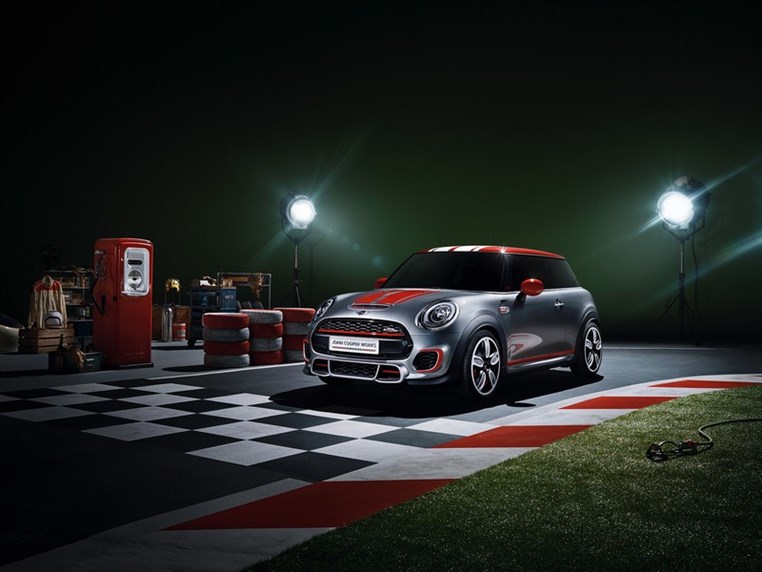 Setting its sights on pole position The MINI John Cooper Works Concept