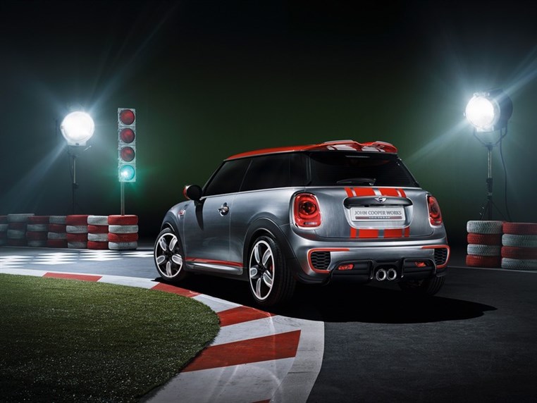 Setting its sights on pole position The MINI John Cooper Works Concept