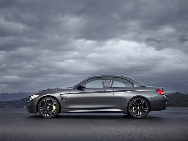 The all-new BMW M4 Convertible A new dimension in aesthetic appeal and performance