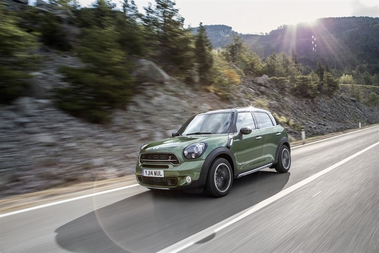 Well-established on the winners podium: MINI Countryman once again successful at the 2014 Off Road Award
