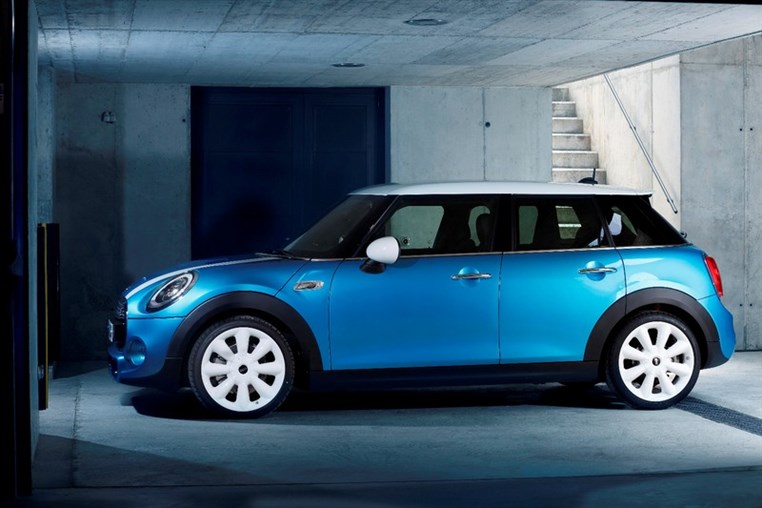 More MINI, more possibilities: the new MINI 5 door. 