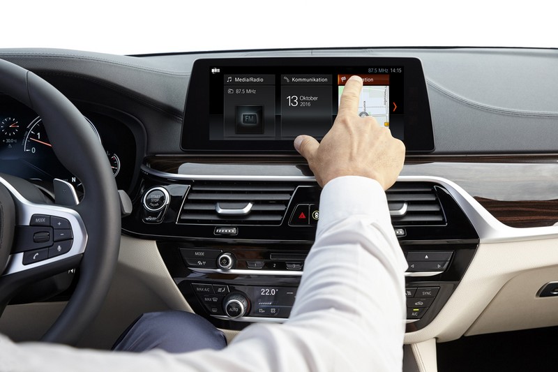 Celebrating success in connectivity and design: BMW racks up six awards from German magazines.