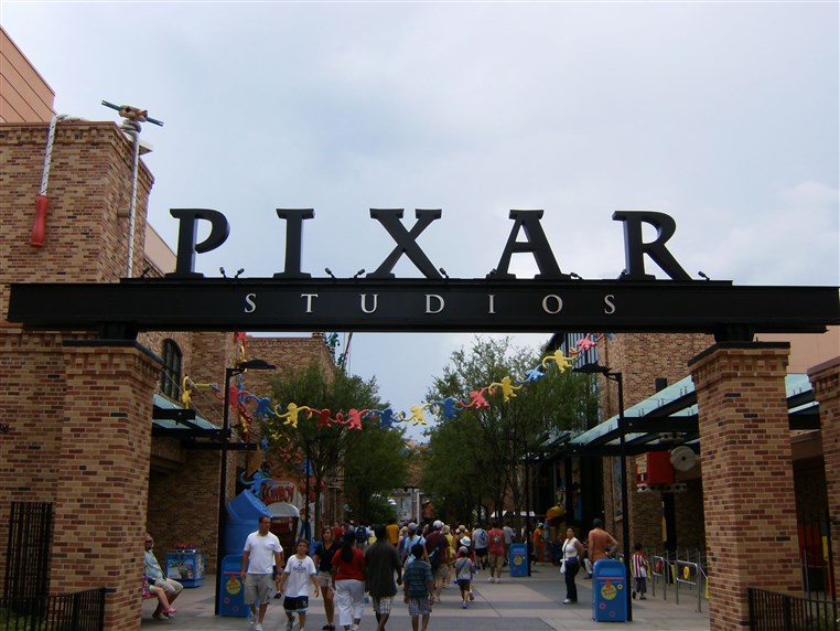 Chinas richest man buys Hollywood studio
