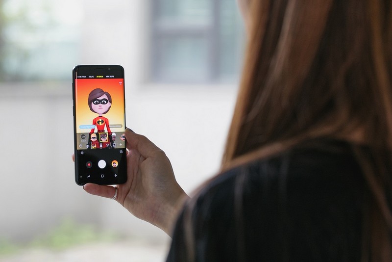 Samsung and Disney Welcome Two New AR Emojis