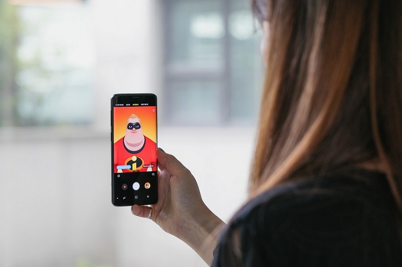 Samsung and Disney Welcome Two New AR Emojis