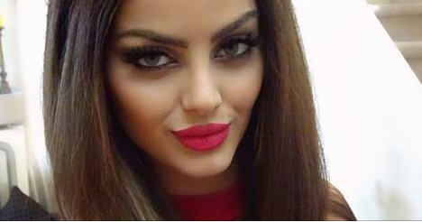 الإيرانية جابري أجمل نساء الأرض قمة في الجمال بفستان ابيض شفاف