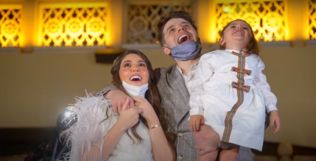 Married influencer project 3 minutes baby's gender reveal on to Burj Khalifa for 95.000$ 