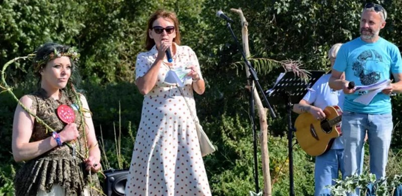Woman Celebrates One Year Anniversary Of Being Married To A Tree