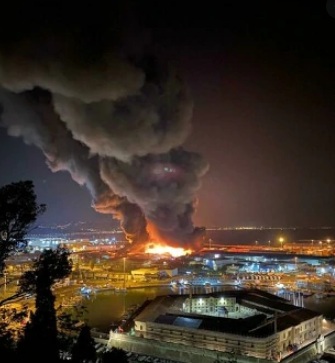In Video: Large fire in Italian city of Ancona 