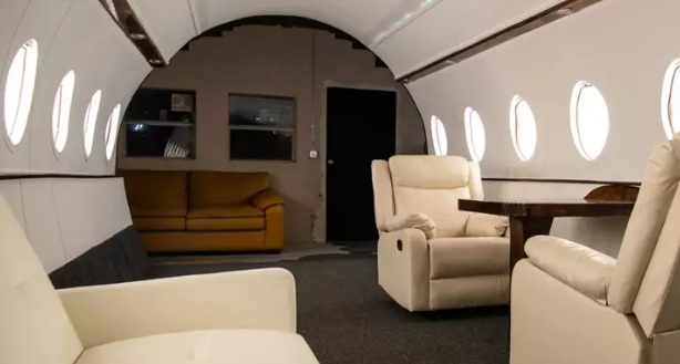 Influencers Are Renting Out A Studio That Looks Like A Private Jet