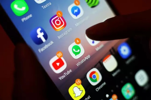 New Whatsapp Feature Deletes Photos and Videos from others people's after you've sent them