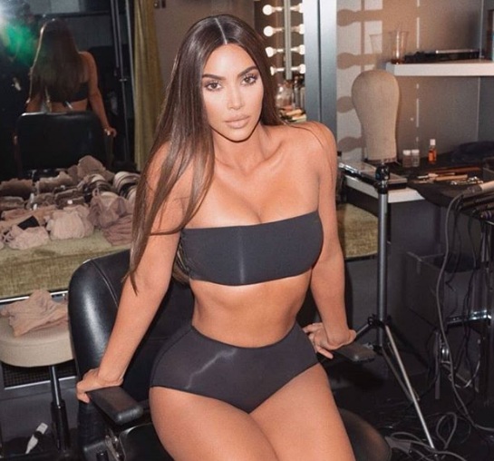 Kim kardashian posted pictures to her fans with 4 million of likes