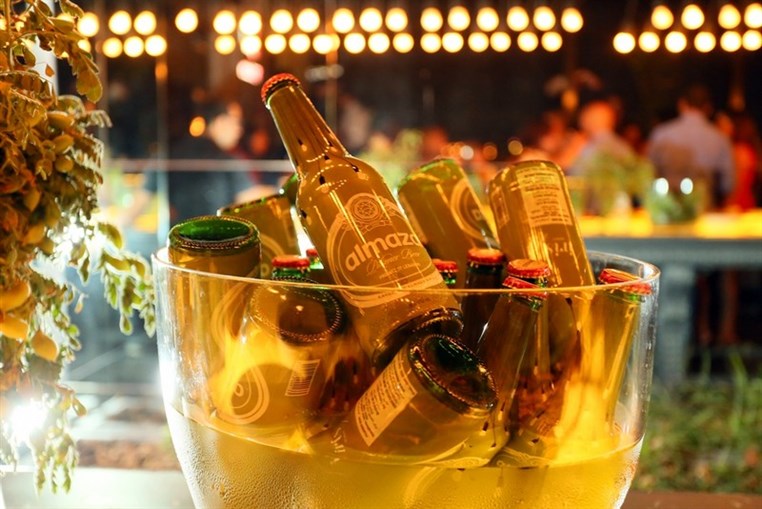 A special edition of Almaza at Iris Beirut