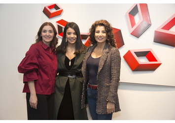 EUNOIA “beautiful art”, founded by Tania Maawad Zakhia in 2017, offers modern and contemporary art from established and emergent artists from around the world