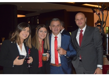 Gefinor Rotana Lights Up the Christmas Tree