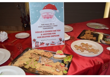 Gefinor Rotana Lights Up the Christmas Tree